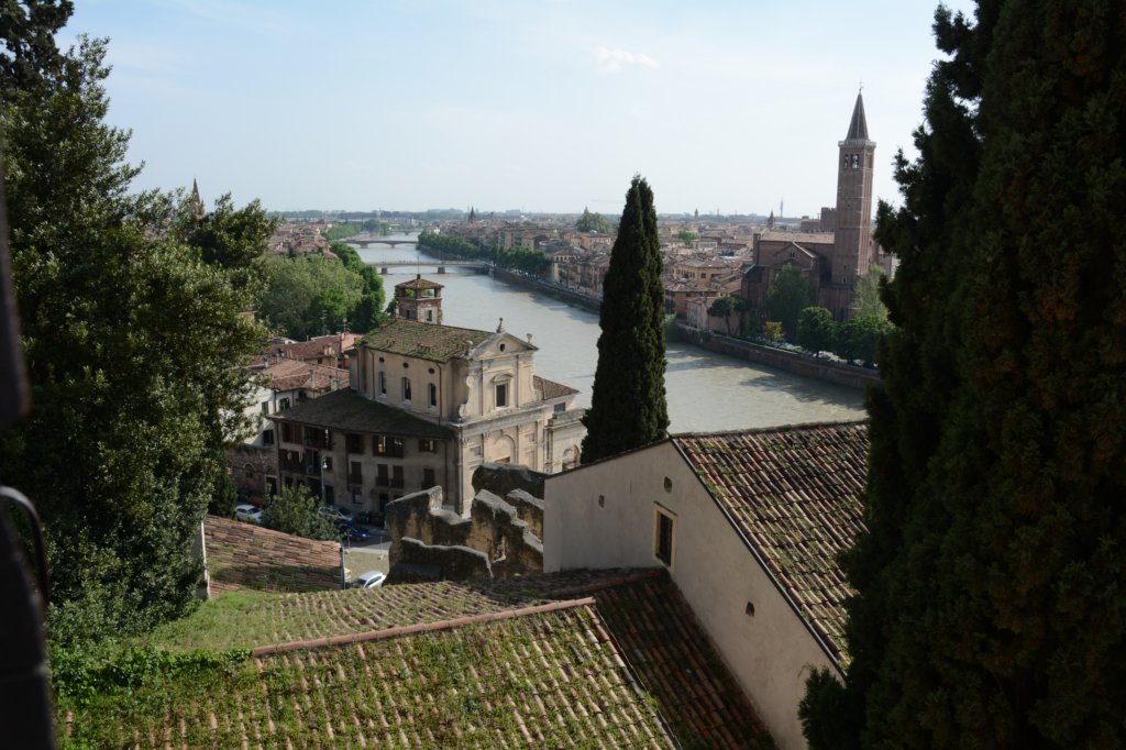 andthechurchandtowerofsantaanastasiaacrosstherivertothesouth.jpg