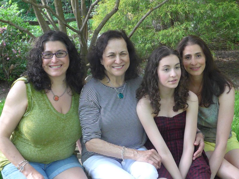 threegenerationsofgirls.jpg