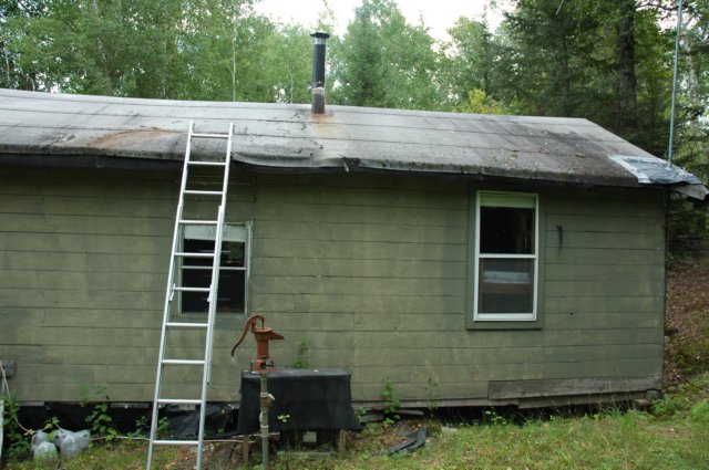 roofisntingreatshapeeither.jpg